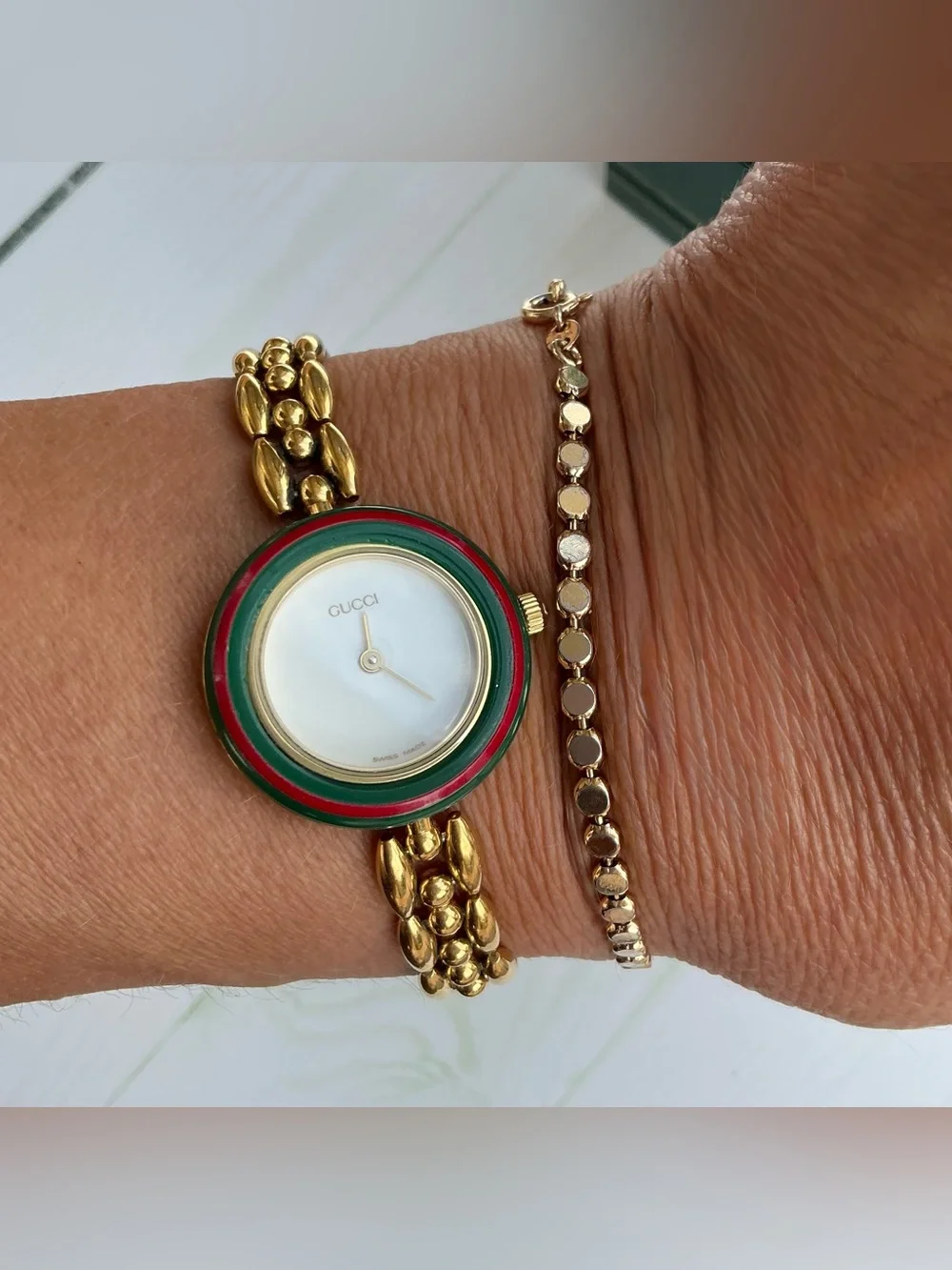 Gucci Gold Bracelet Watch with Interchangeable Colorful Bezels🔥🔥🔥